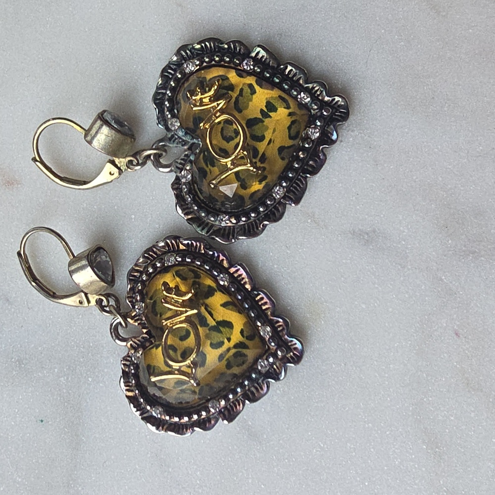 Betsey Johnson gold-tone crystal leopard heart drop earrings